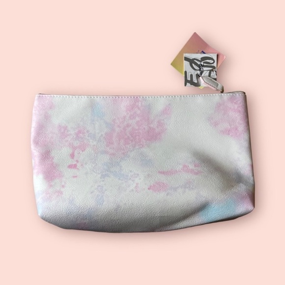 NWT Disney’s Cinderella Travel Bag - Danielle Nicole - Picture 2 of 4